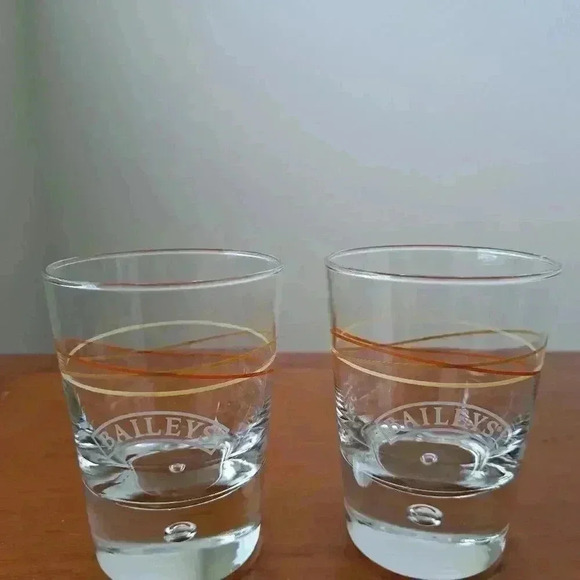 ROCK BAILEYS GLASS ETCHED LOGO BUBBLE BASE THREE RIBBONS SWIRL $10 Each - Picture 2 of 4